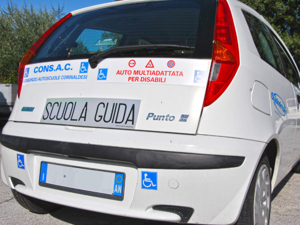 Autoscuole Corinaldesi Jesi, Marzocca, Ostra. Scuola guida e pratiche auto, agenzia e autoscuola.